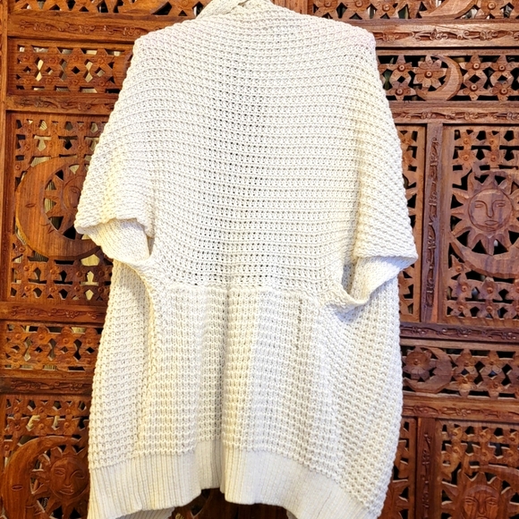 GAP open chunky knit short sleeve cardigan with waterfall front and pleated back - Picture 2 of 8